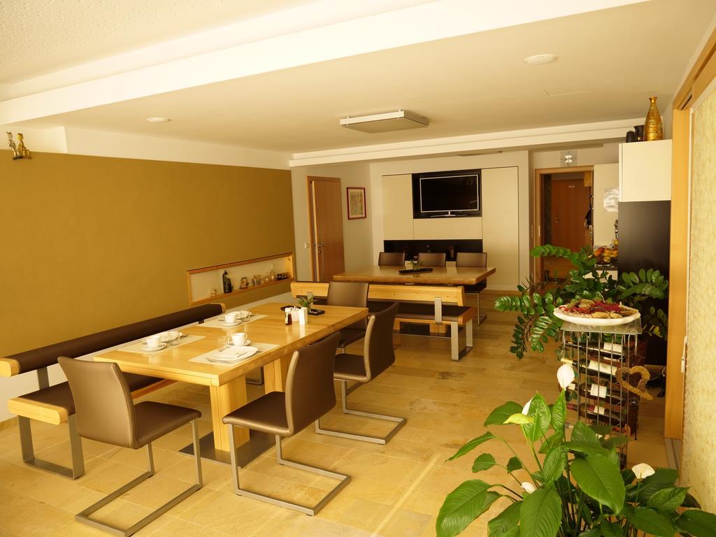 Lugerfarm Hotel Melk Bagian luar foto