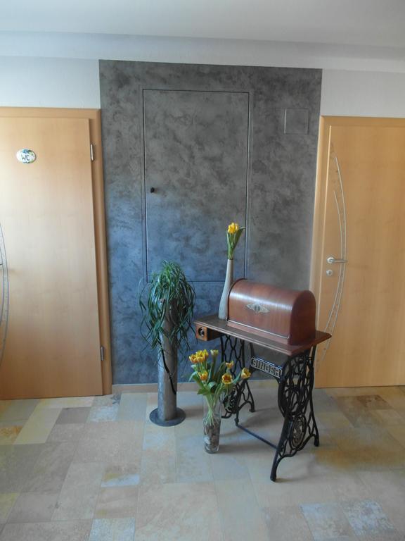 Lugerfarm Hotel Melk Bagian luar foto