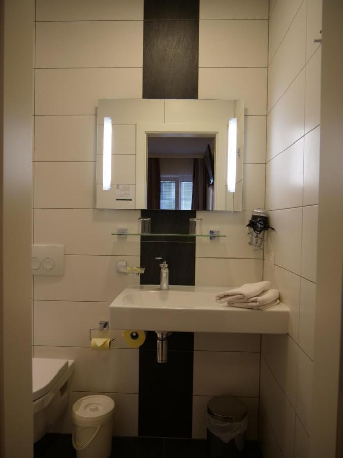 Lugerfarm Hotel Melk Bagian luar foto