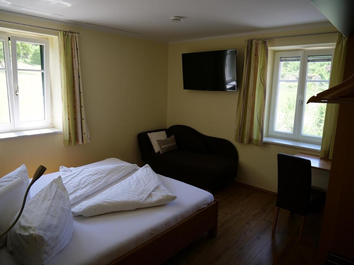 Lugerfarm Hotel Melk Bagian luar foto